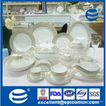 Latest Chinese Product Royal new bone luxury ceramic tableware 141PCS Dishes Set With Gold Rim